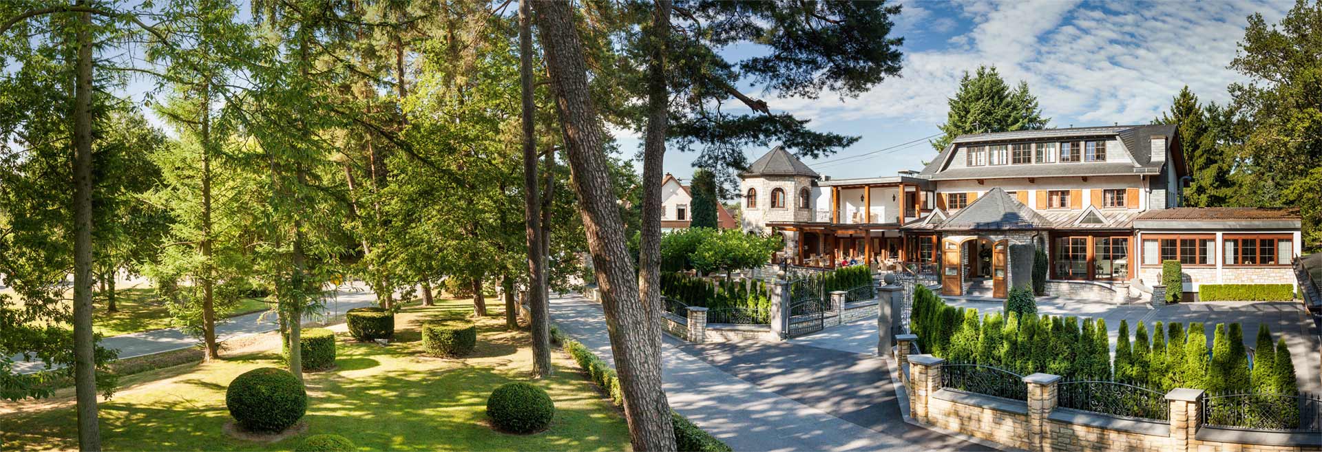 Hotel Tannenhof Großmaischeid Aussenansicht